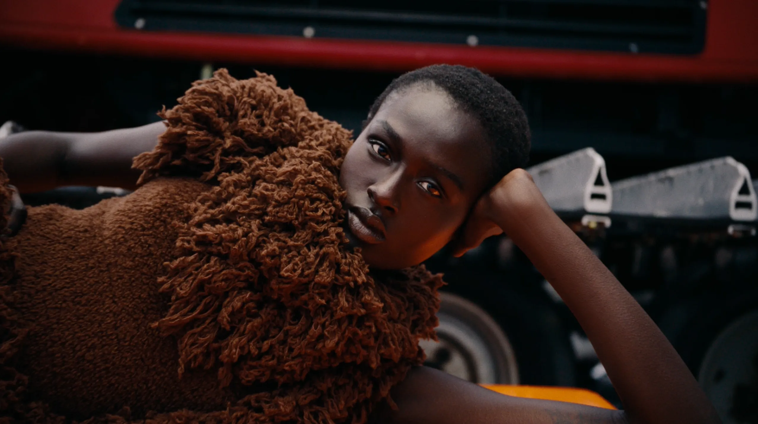LOEWE FW 26 Motion Models